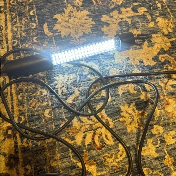 Craftsman Work Light with 60 LED Lights #73903 BUILT IN HOOK - Picture 3 of 12